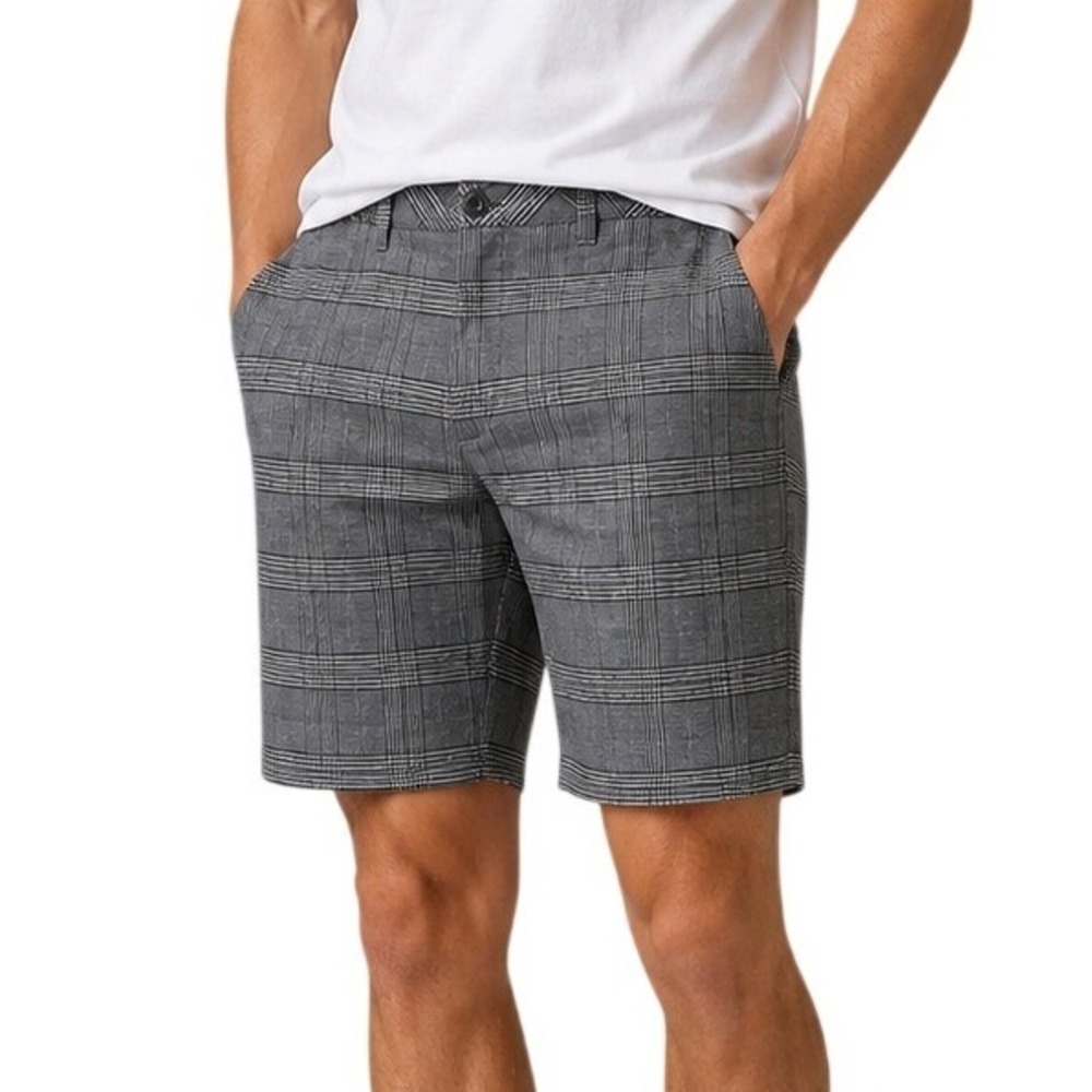TravisMathew Grey Glen Plaid Golf Shorts Men's 36